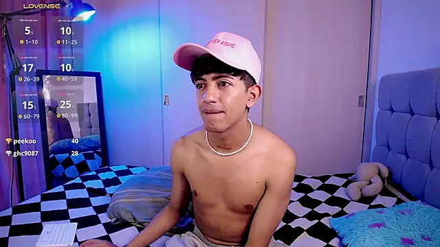 Snapshot of teobowny_ chatting on 01/24/25, 04:28 teobowny online show from 01/24/25, 04:28