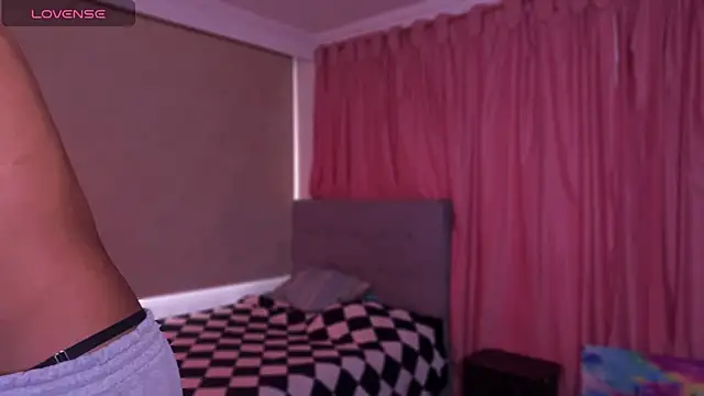 Snapshot of teobowny_ chatting on 10/06/25, 09:34 teobowny online show from 10/06/25, 09:34