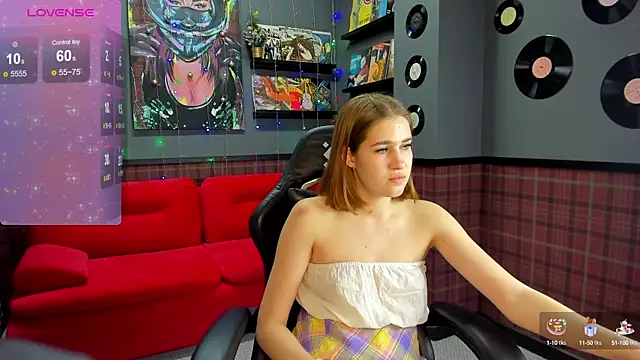 Jennifer Wadee online show from 12/22/24, 11:22