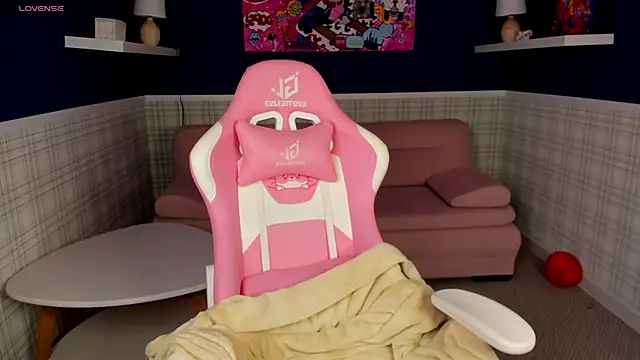 Jennifer Wadee online show from 03/18/25, 11:53