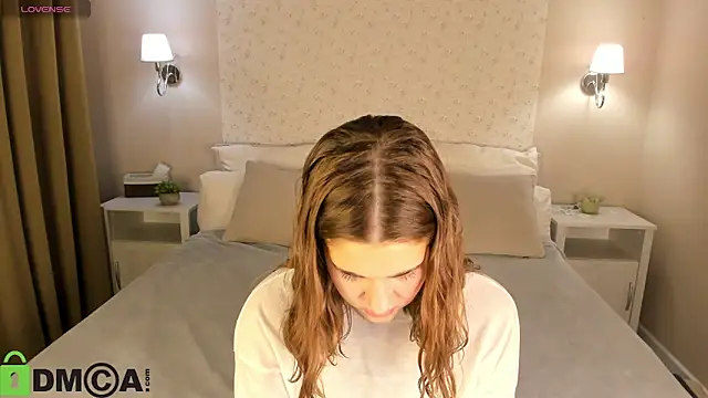 Jennifer Wadee online show from 04/21/26, 12:01