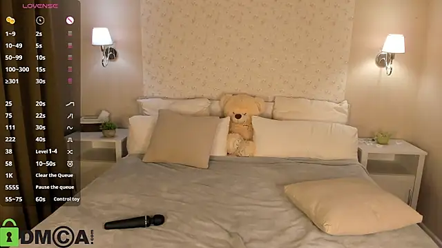 Jennifer Wadee online show from 04/21/26, 01:42