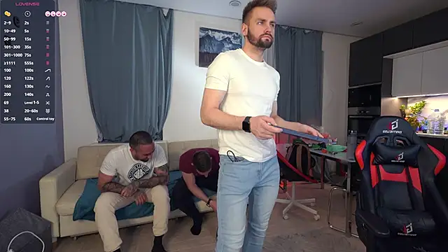 Snapshot of Alex_xxx chatting on 01/18/26, 04:00 Alex xxx online show from 01/18/26, 04:00