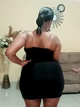 Snapshot of Luciouslips00 chatting on 11/13/25, 12:15 Luciouslips00 online show from 11/13/25, 12:15