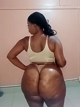 Snapshot of Luciouslips00 chatting on 03/21/26, 10:35 Luciouslips00 online show from 03/21/26, 10:35