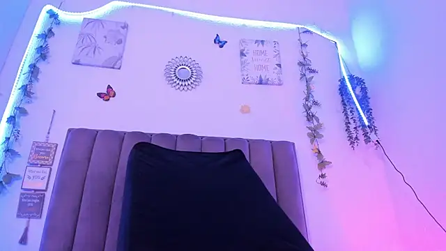 DeisyHarper online show from 10/29/25, 07:10