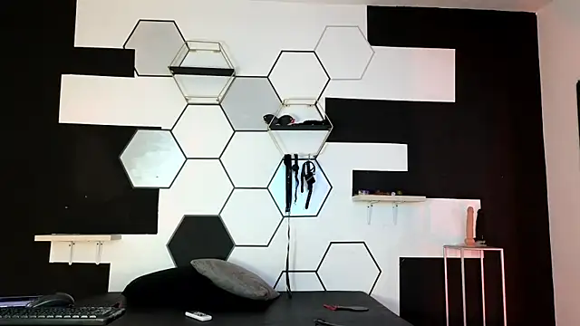 haileycat online show from 02/19/25, 03:06