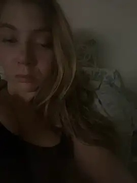 Snapshot of Mandispandis1 chatting on 12/19/24, 09:17 Mandispandis1 online show from 12/19/24, 09:17