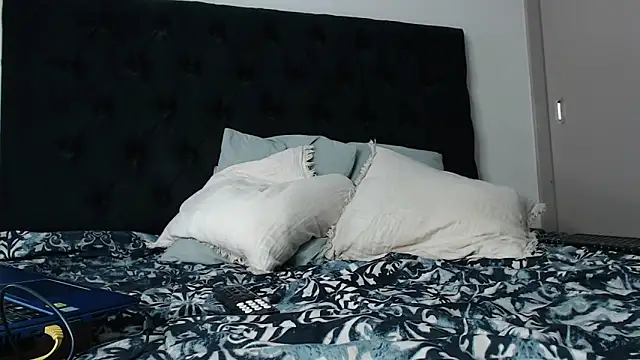 jonhklleyn online show from 09/08/25, 08:30