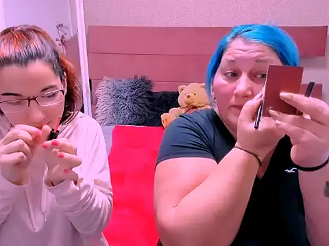 Snapshot of GuiltyPleasure2x chatting on 01/25/25, 08:53 GuiltyPleasure2x online show from 01/25/25, 08:53