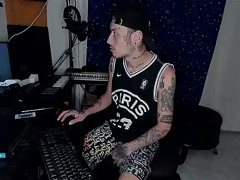 patrik tattoo  online show from 12/06/24, 11:47