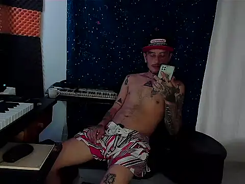 patrik tattoo  online show from 01/28/25, 11:17