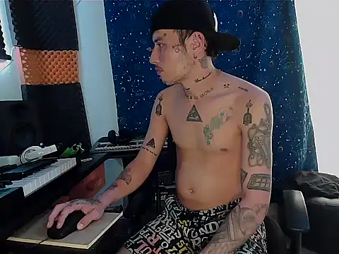 patrik tattoo  online show from 02/05/25, 07:20