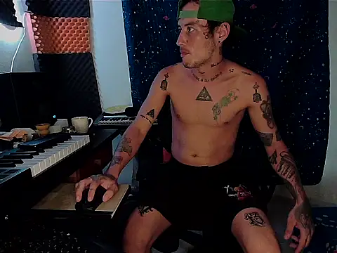 patrik tattoo  online show from 03/02/25, 11:20