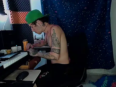 patrik tattoo  online show from 03/03/25, 04:03