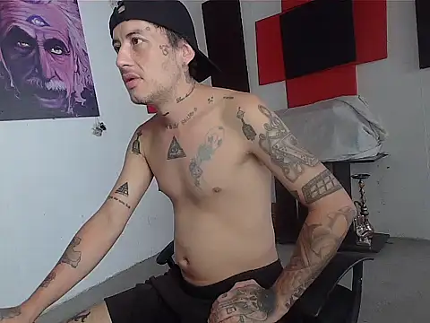 Snapshot of patrik_tattoo_ chatting on 05/27/26, 05:10 patrik tattoo online show from 05/27/26, 05:10