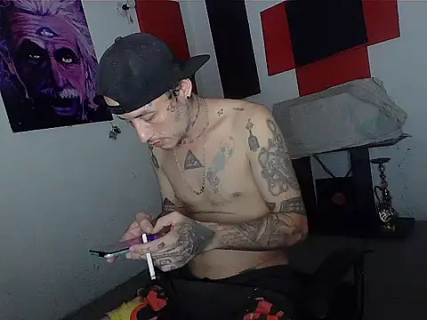Snapshot of patrik_tattoo_ chatting on 06/02/26, 01:29 patrik tattoo online show from 06/02/26, 01:29