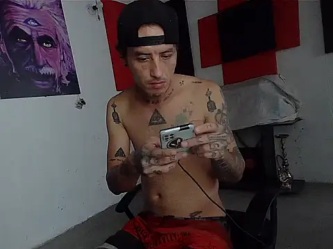 Snapshot of patrik_tattoo_ chatting on 06/08/26, 05:57 patrik tattoo online show from 06/08/26, 05:57