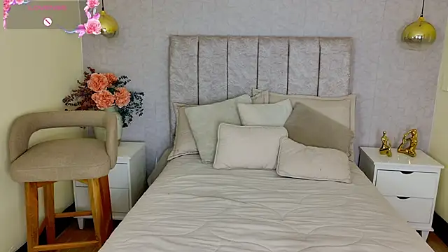 tutu milf online show from 04/16/26, 07:14