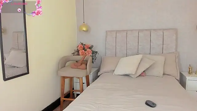 tutu milf online show from 07/24/26, 07:12