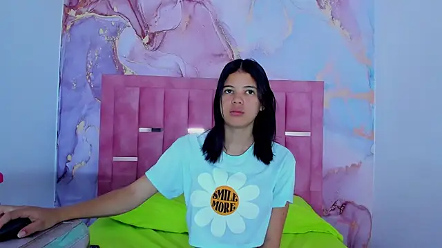 LizzMartin online show from 12/15/24, 04:59