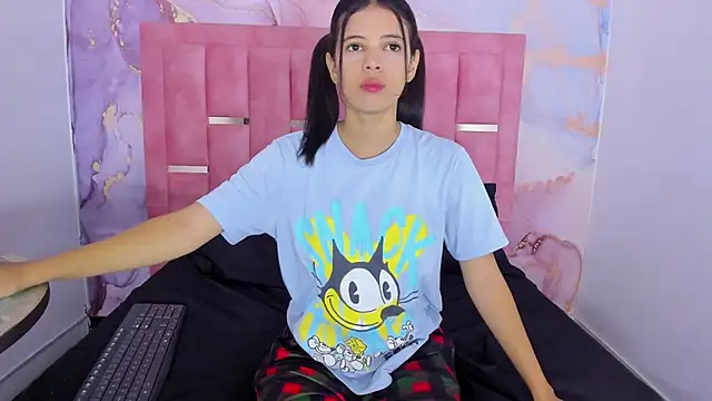 LizzMartin online show from 01/11/25, 07:05