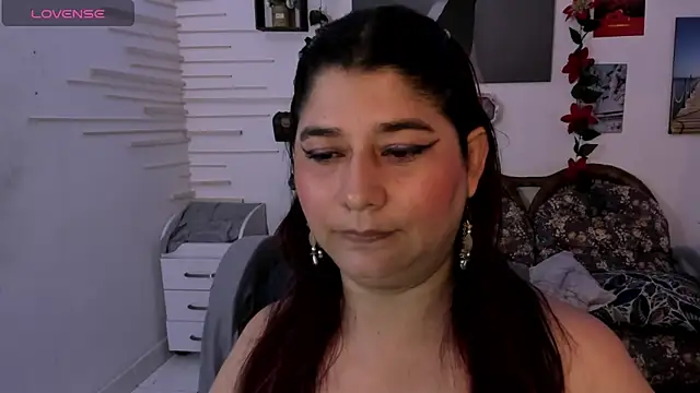 alinabozz1 online show from 12/23/24, 03:55