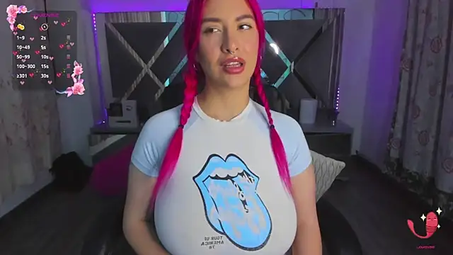 Snapshot of Malala_18 chatting on 11/19/25, 04:12 Malala 18 online show from 11/19/25, 04:12