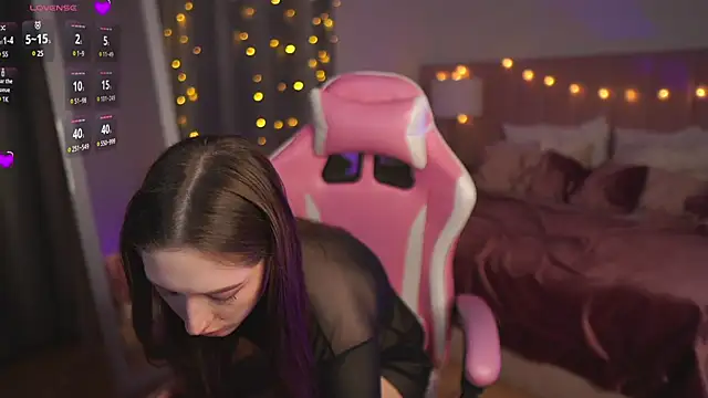 SelestaRobertson online show from 12/13/24, 09:02