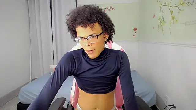 rose Skinny  online show from 12/15/25, 06:06