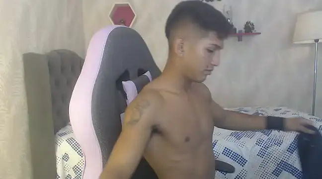 mau elixxx online show from 12/27/24, 08:39