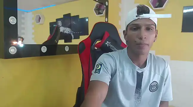 mau elixxx online show from 01/16/25, 01:48