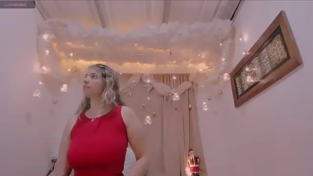 Snapshot of Lauu_G chatting on 12/05/24, 07:16 Lauu G online show from 12/05/24, 07:16