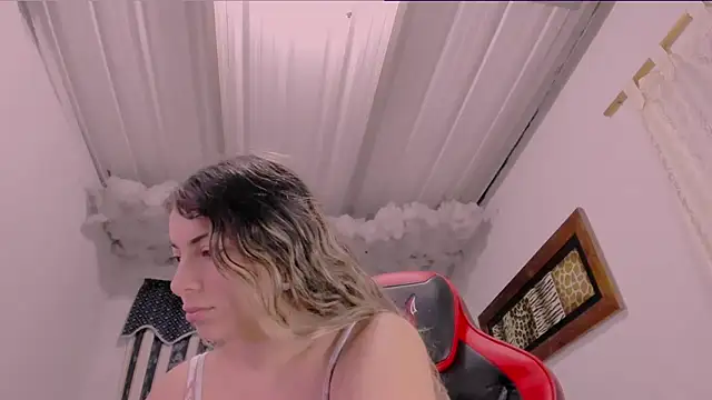 Snapshot of Lauu_G chatting on 09/18/25, 09:33 Lauu G online show from 09/18/25, 09:33