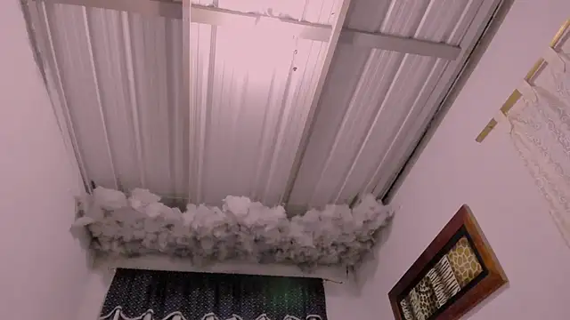 Snapshot of Lauu_G chatting on 11/21/25, 02:21 Lauu G online show from 11/21/25, 02:21