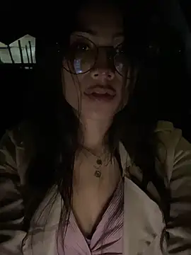 Snapshot of Jade_Zephyra chatting on 12/15/24, 04:07 Jade Zephyra online show from 12/15/24, 04:07