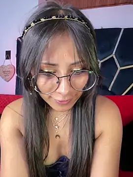 Snapshot of Jade_Zephyra chatting on 02/21/25, 10:04 Jade Zephyra online show from 02/21/25, 10:04