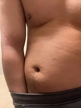 YU-KI00 online show from 12/19/25, 06:53