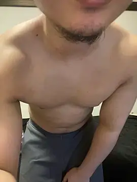 YU-KI00 online show from 02/15/26, 10:25