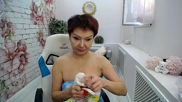 Cutie Asya online show from 10/22/25, 04:24