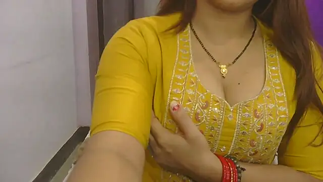 Snapshot of cutie-taara chatting on 10/18/25, 04:48 cutie-taara online show from 10/18/25, 04:48
