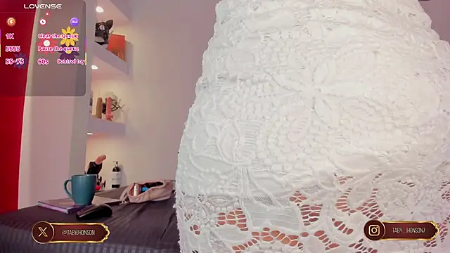 TabyJhonson online show from 09/19/25, 12:39