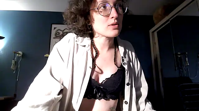 Snapshot of _medusam chatting on 03/31/26, 02:17 medusam online show from 03/31/26, 02:17