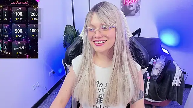 Snapshot of blackberrys_ chatting on 02/05/25, 04:47 blackberrys online show from 02/05/25, 04:47