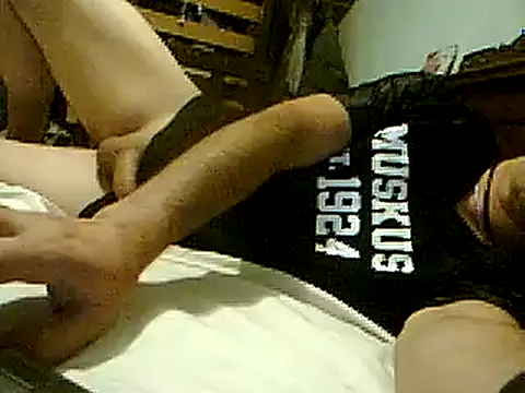 Snapshot of frank32love chatting on 03/09/25, 10:19 frank32love online show from 03/09/25, 10:19