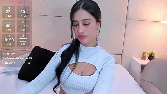 Snapshot of Amiirra_ chatting on 12/14/24, 12:01 Amiirra  online show from 12/14/24, 12:01