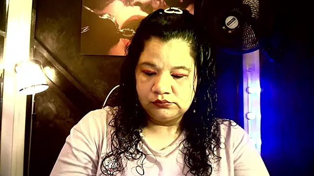 Snapshot of may_prg chatting on 12/07/24, 01:29 may prg online show from 12/07/24, 01:29