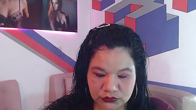 Snapshot of may_prg chatting on 12/12/24, 01:06 may prg online show from 12/12/24, 01:06