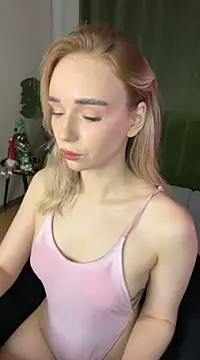 Snapshot of Eva_Millss chatting on 12/28/24, 07:11 Eva Millss online show from 12/28/24, 07:11