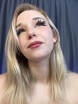 Snapshot of Eva_Millss chatting on 02/07/25, 07:59 Eva Millss online show from 02/07/25, 07:59